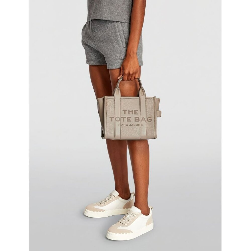 Marc Jacobs Women's The Leather Small Tote Handbag Cement Gray OS - Picture 2 of 16